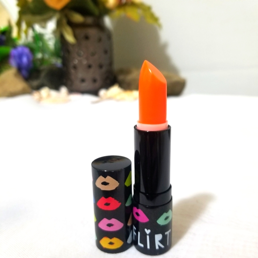 On Phire Lip Phetish - Flirt Lipstick